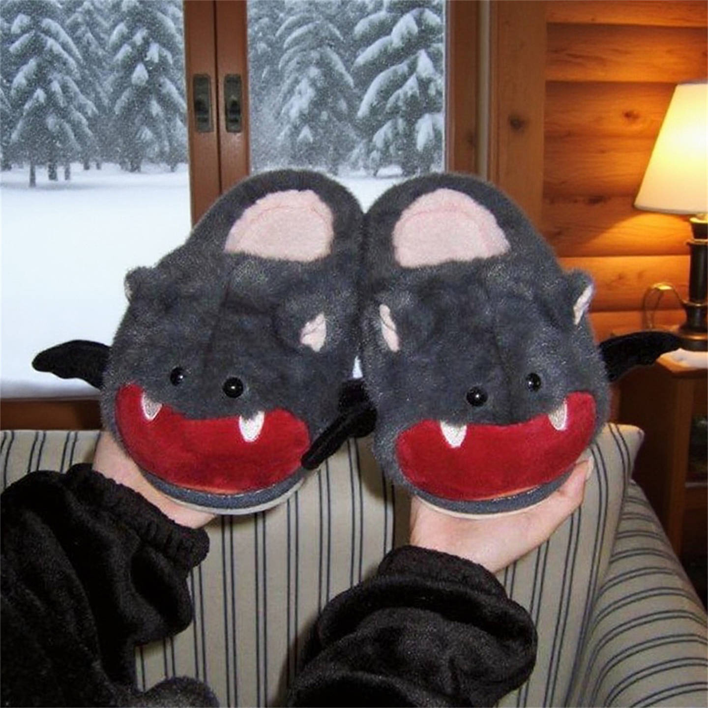 Halloween Bat Plush Slippers W - đánh giá và giá Sewing House